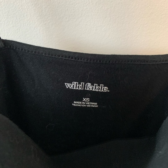 🤩 3 for $20 / Wild Fable Straight Neck Black Spaghetti Strap Tank Top - Picture 3 of 4